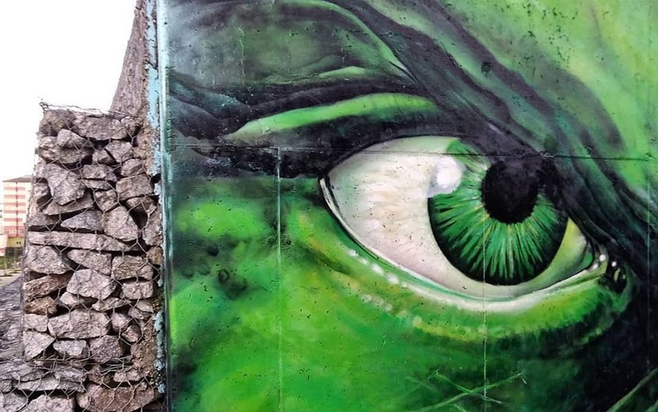 Graffiti detalle del ojo de Hulk