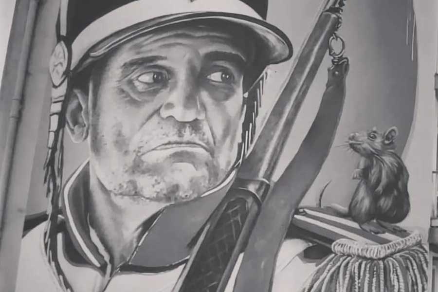 Detalle graffiti soldado francés